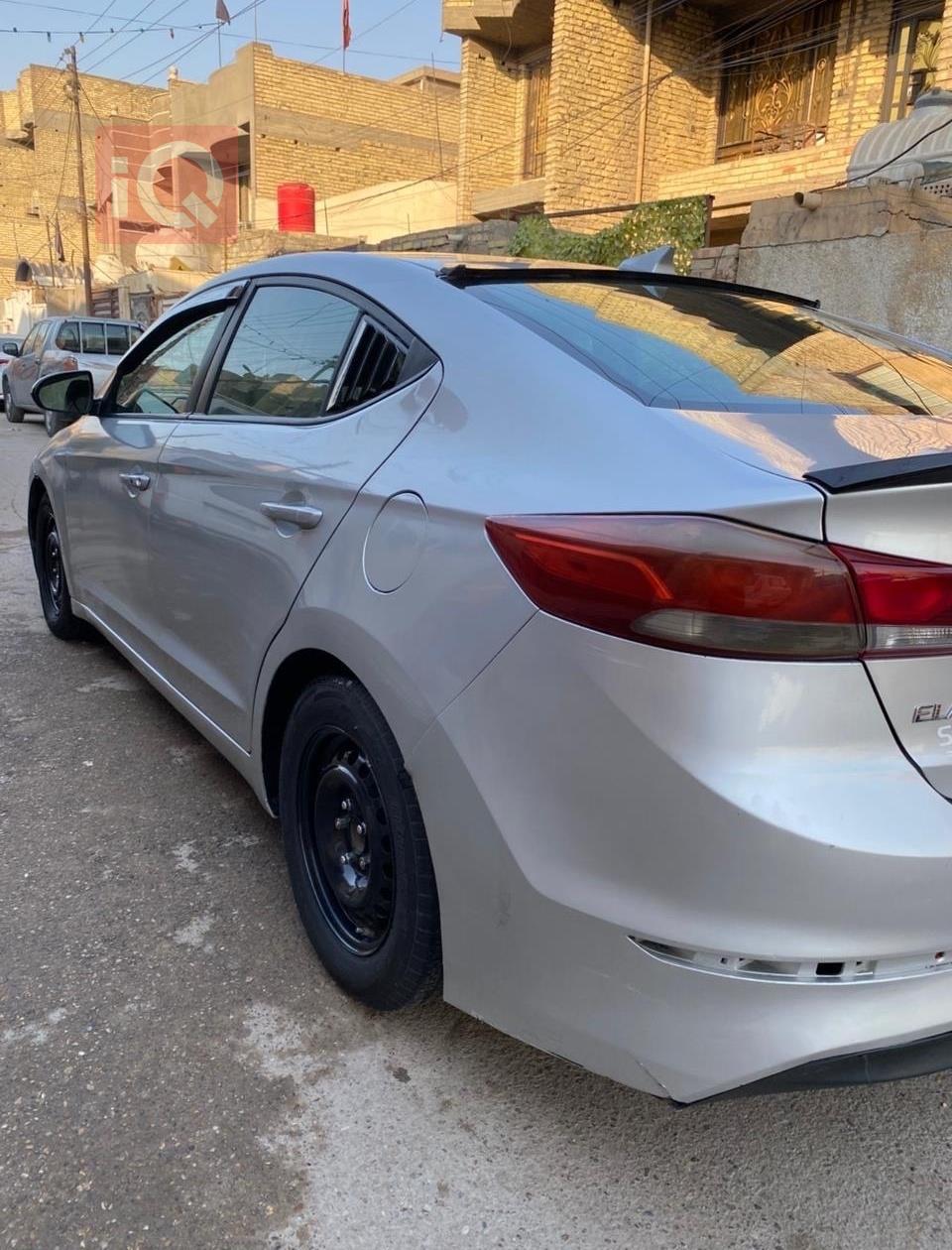 هیوندای ئەلەنترا